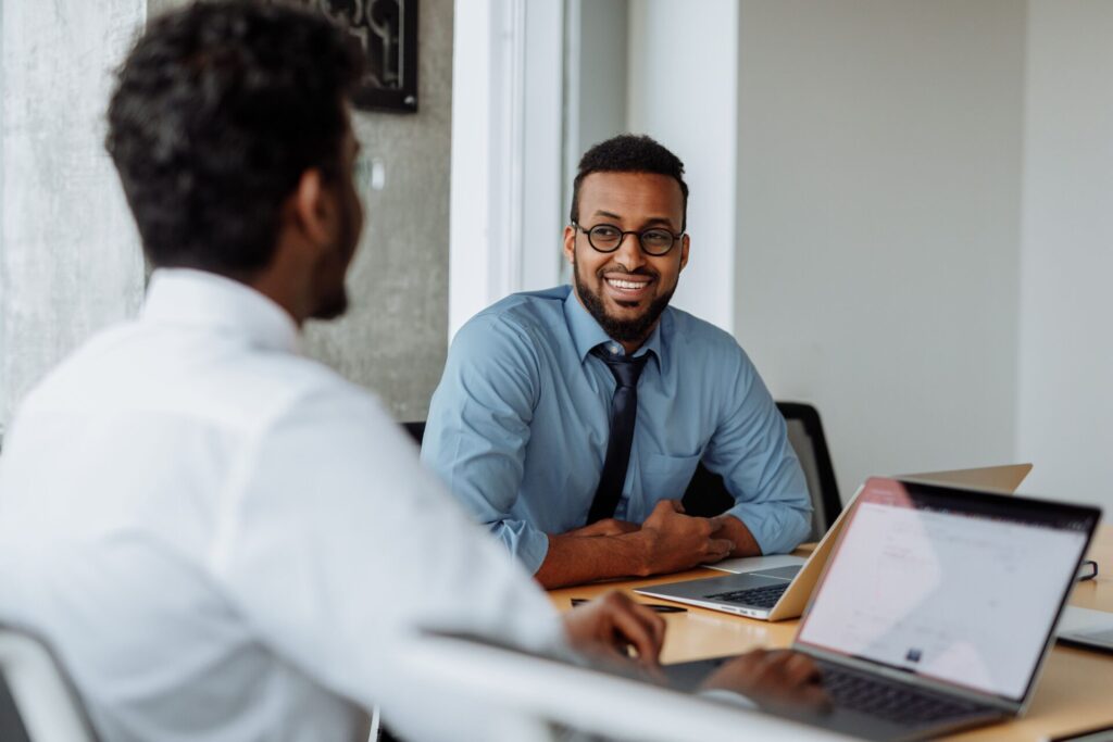hr expertise staff is discussing about unfair dismissal claims with employee